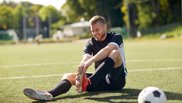 Tipps gegen schmerzende Füße in Fußballschuhen